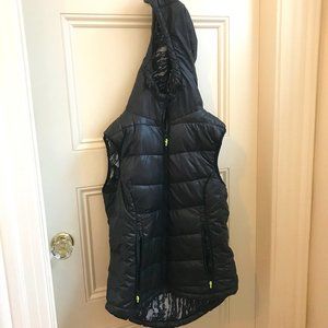 H and M Black Puffer Vest